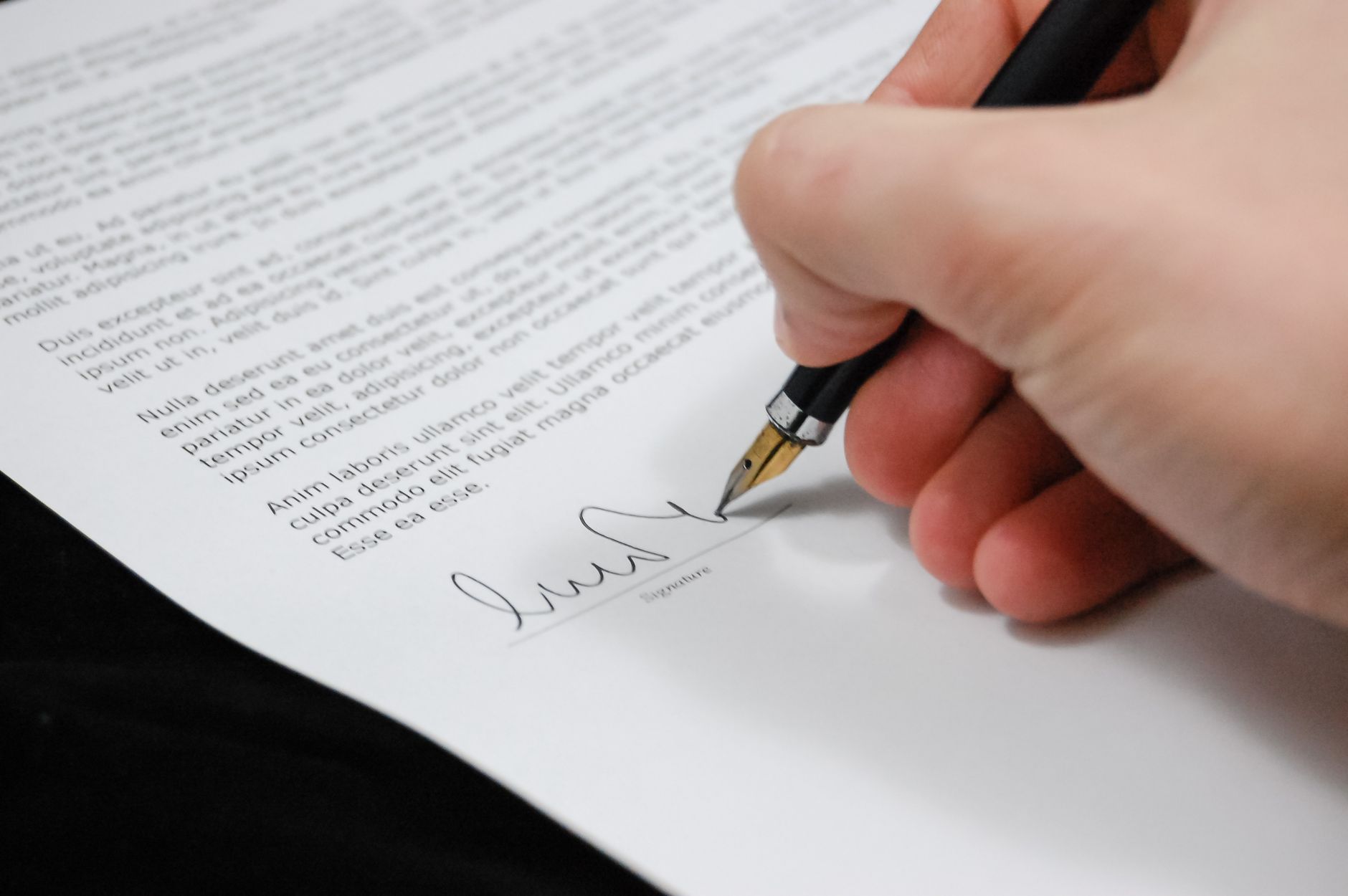 Signature d'un contrat de travaux - attention aux devis signés sous pression